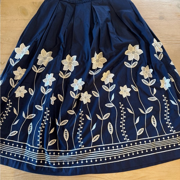 Avec Les Filles Women's Cotton Embroidered Square-Neck Tank Top & Midi Skirt - Picture 5 of 7